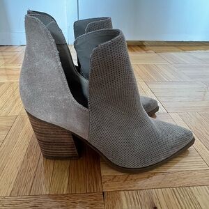 Marc Fisher | Suede Cut-Out Booties | Size 7 | Gray